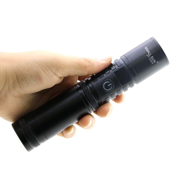 چراغ قوه زوم دار اسمال سان SMALL SUN ZY-2304 چراغ قوه زوم دار اسمال سان SMALL SUN ZY-2304