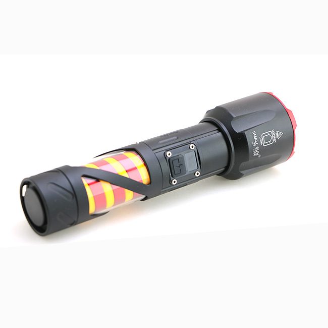 چراغ قوه زوم دار اسمال سان SMALL SUN ZY-T286 چراغ قوه زوم دار اسمال سان SMALL SUN ZY-T286