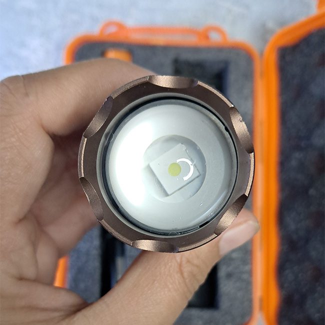 چراغ قوه زوم دار اسمال سان SMALL SUN ZY-T812 چراغ قوه زوم دار اسمال سان SMALL SUN ZY-T812
