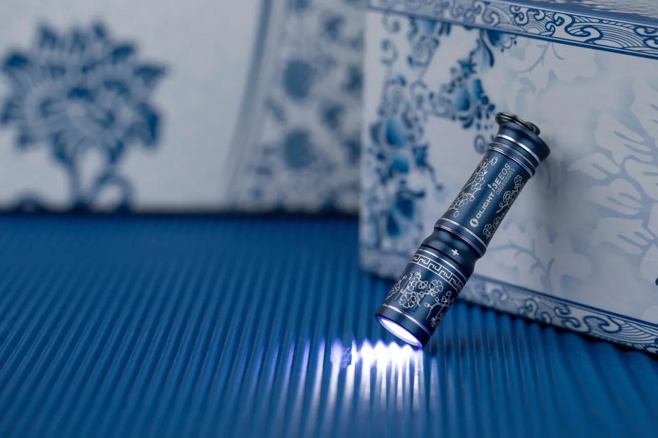چراغ قوه جاسوئیچی اولایت Olight i3E EOS Blue Porcelain چراغ قوه جاسوئیچی اولایت Olight i3E EOS Blue Porcelain